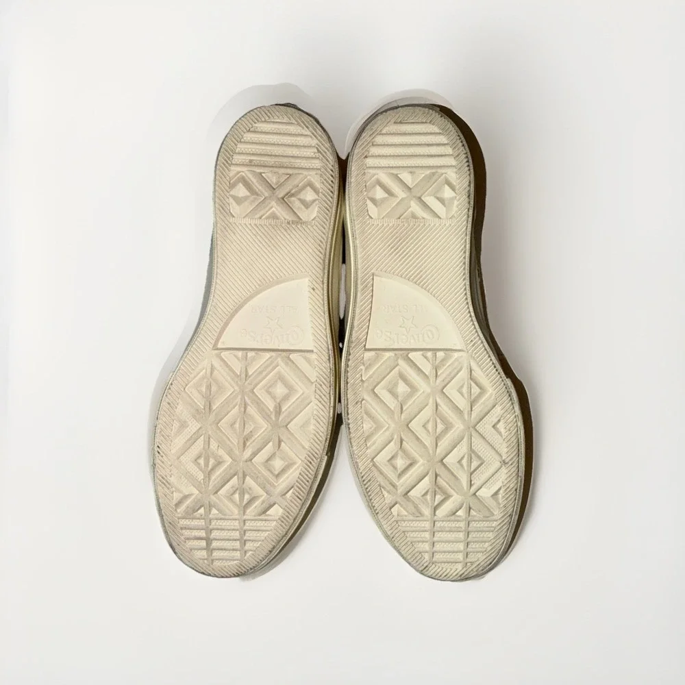 Converse these woman