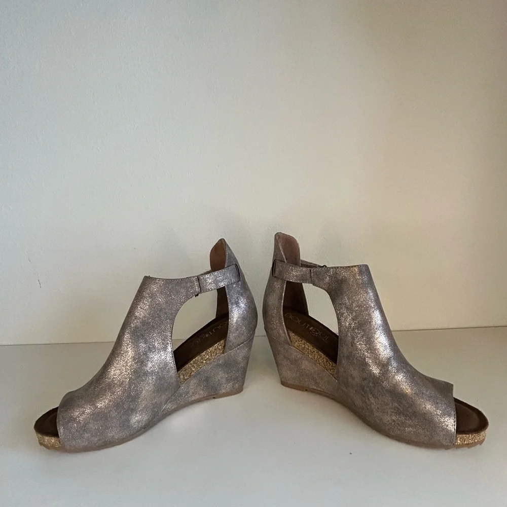 Corkys pull gently used