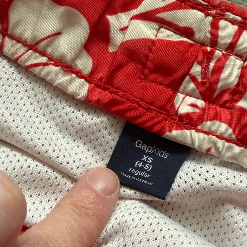 Gap Kids Red Floral Board Shorts Size (4/5) XS