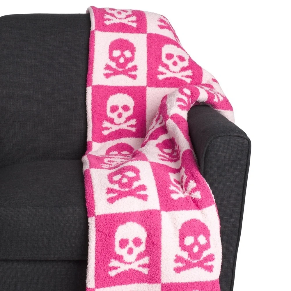☠️Halloween 2024 pink and white checkered skull blanket throw☠️