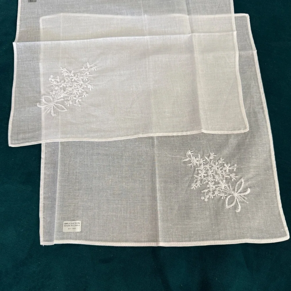N/A vintage linen