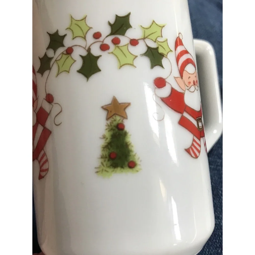 N/A santa elf