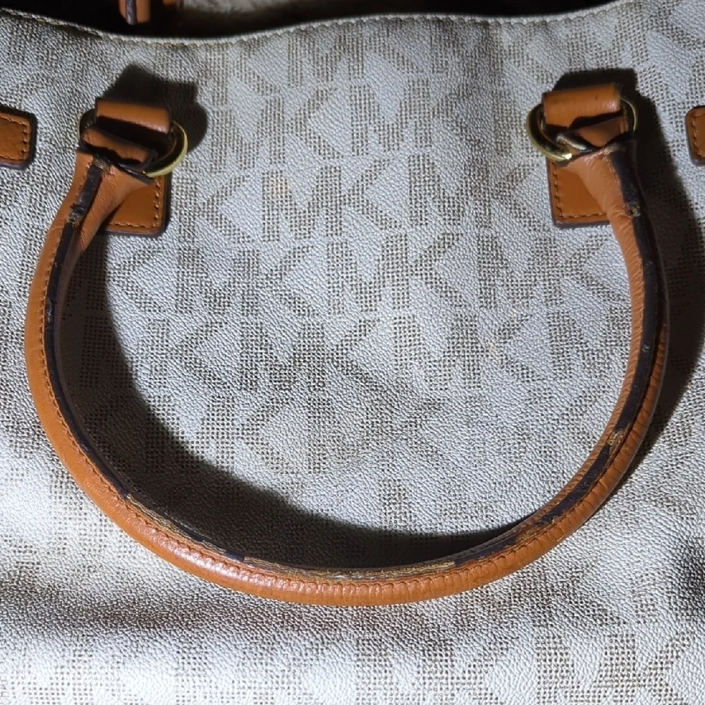 Michael Kors accents ideal satchel