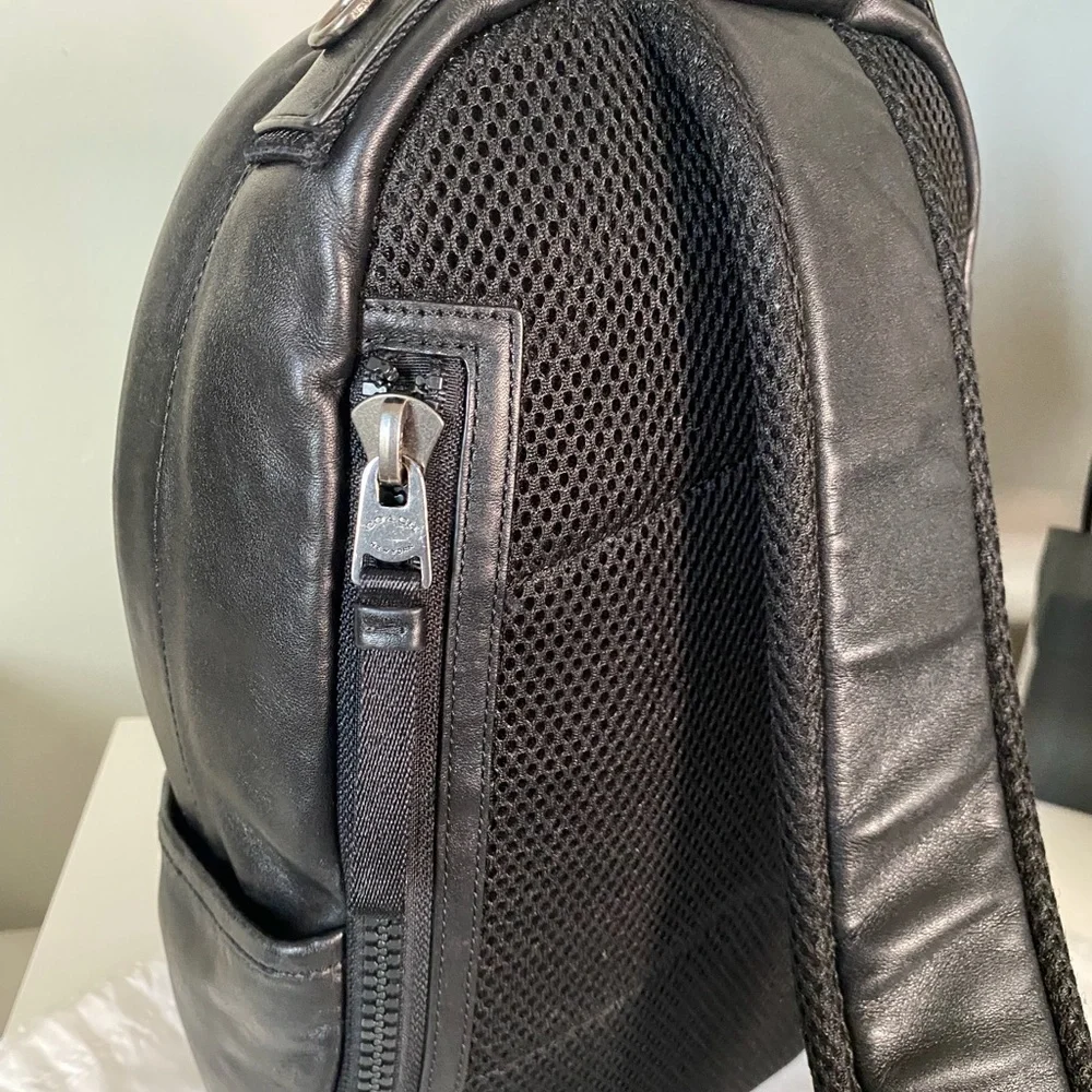 Coach authentic inside