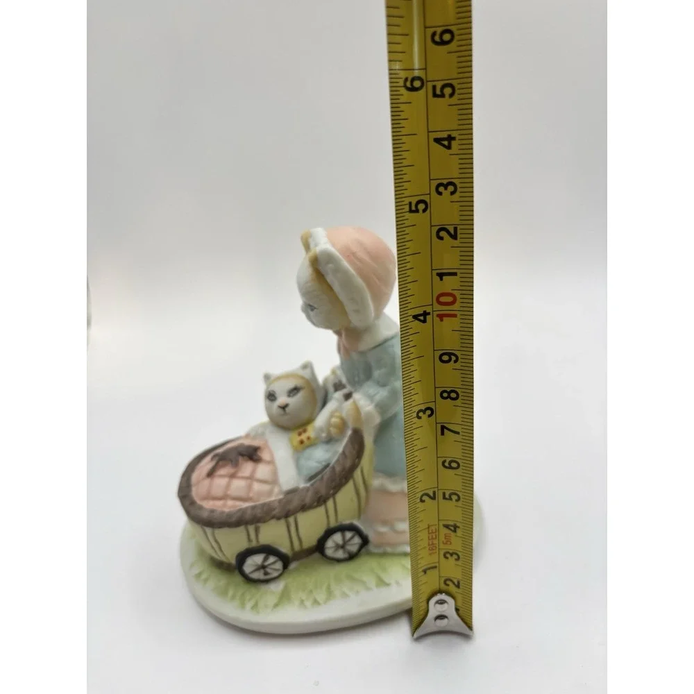 1989 Artmark Figurine Mama Cat Pushing Kitten In Buggy
