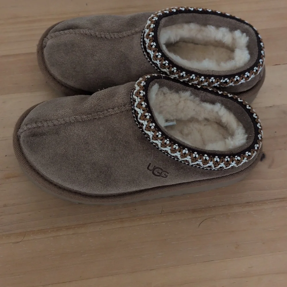 UGG too cute