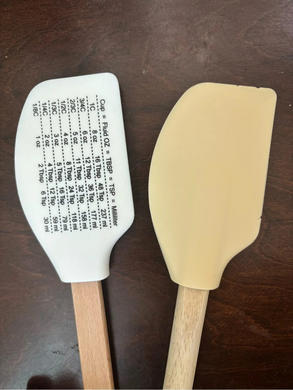 Set of 2 Holiday Silicone Spatulas - White & Beige Merry Christmas