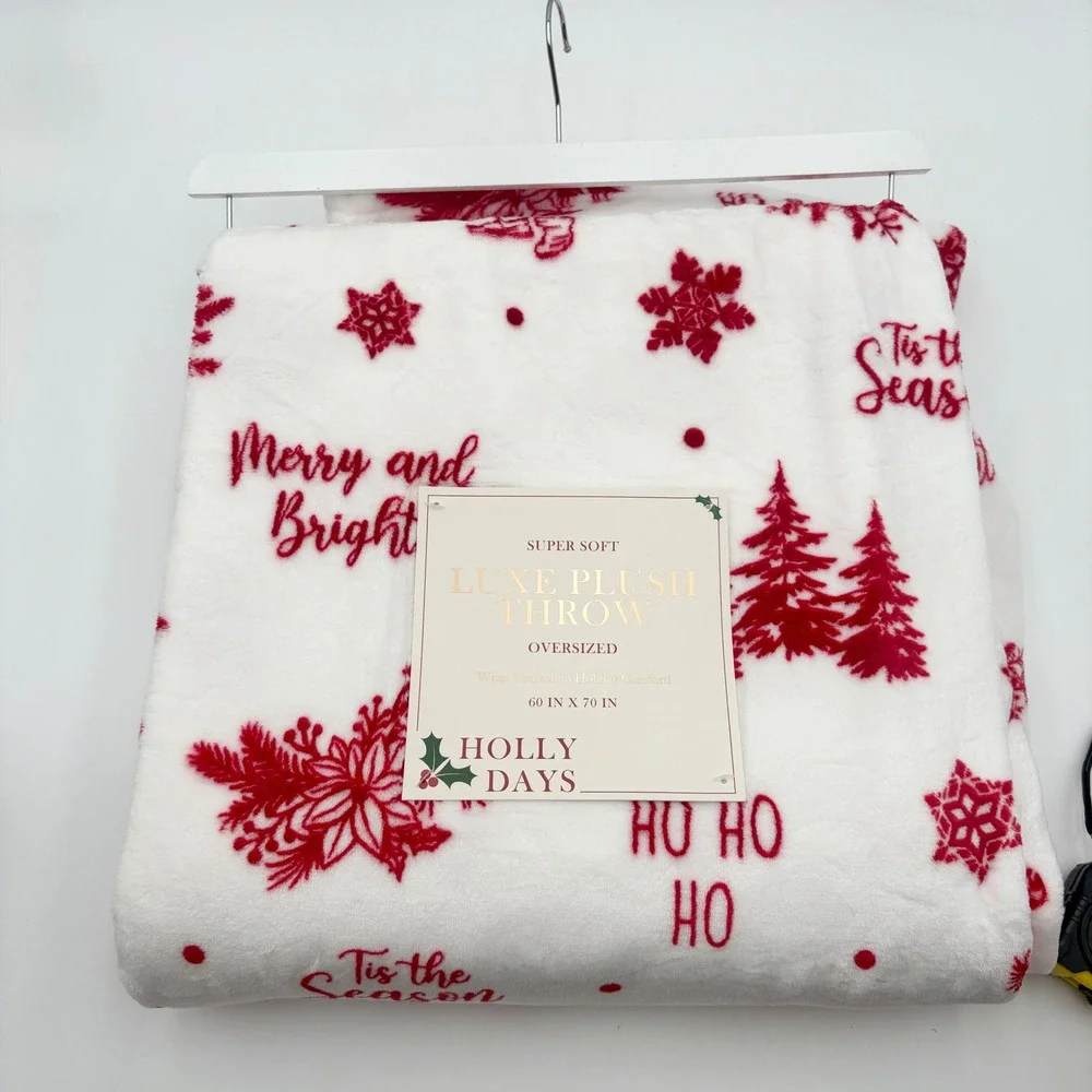 Holly Days Red White Retro Santa Super Soft Luxe Throw Blanket Christmas Holiday