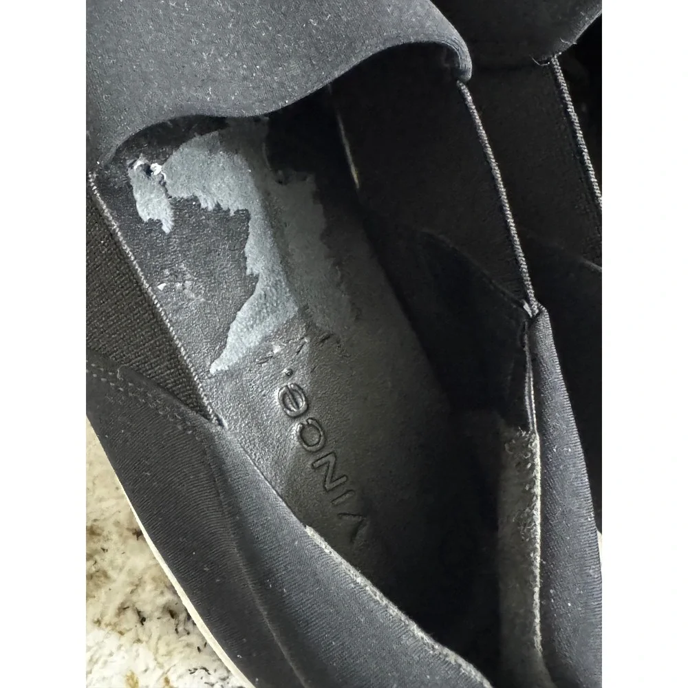Vince inside insole