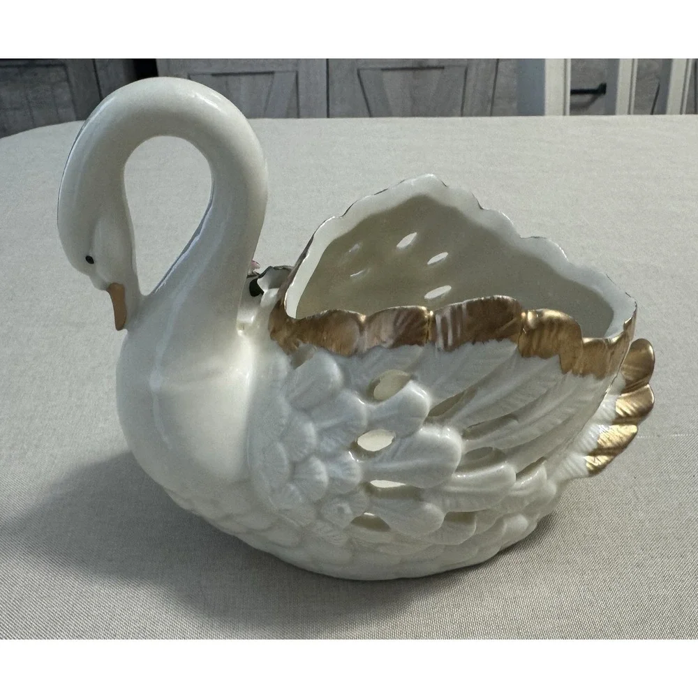 Swan beautiful vintage