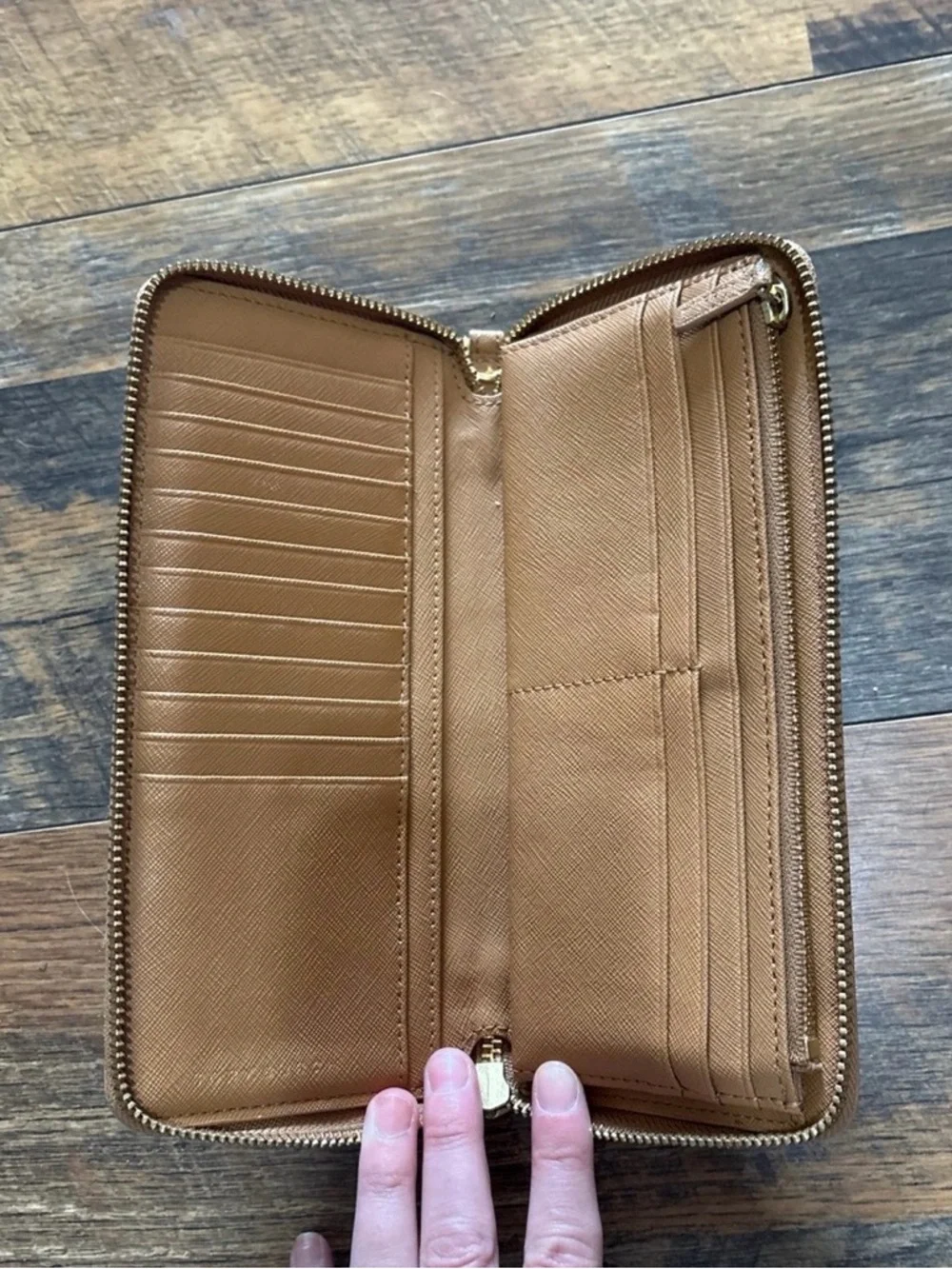 Tory Burch Zip‎ Around Wallet - Tan