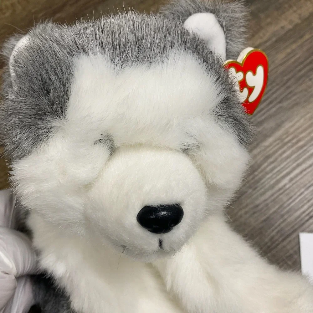 Ty Classic Dakota‎ Husky Dog Plush Grey White Retired 2001 Stuffed Animal w/tags