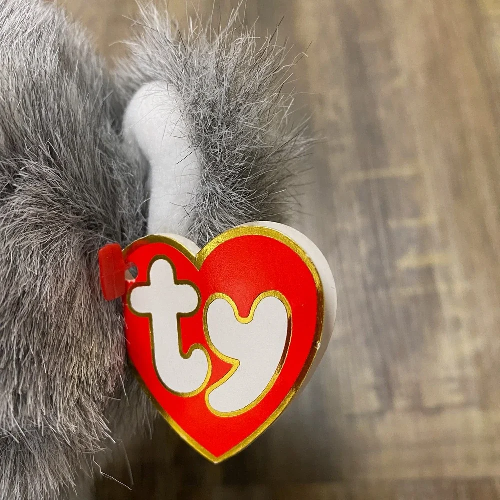 Ty Classic Dakota‎ Husky Dog Plush Grey White Retired 2001 Stuffed Animal w/tags