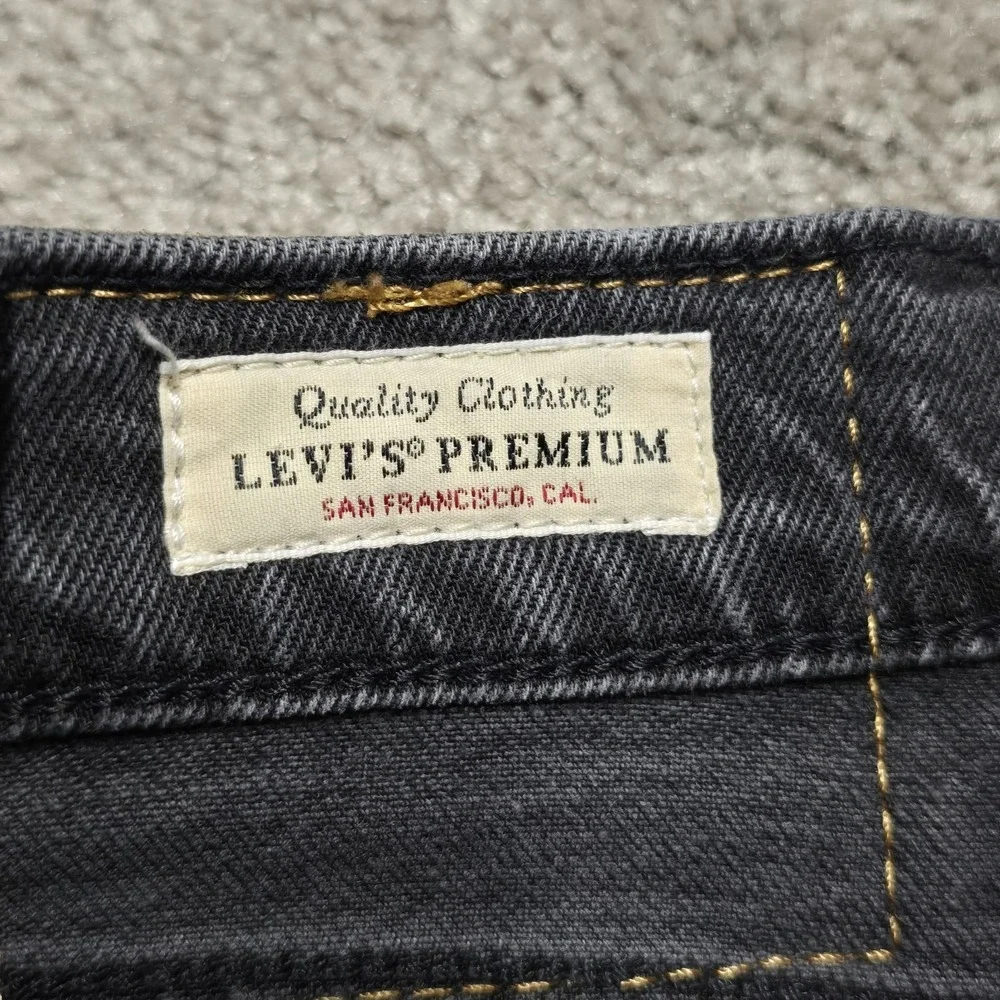 Levis pre owned