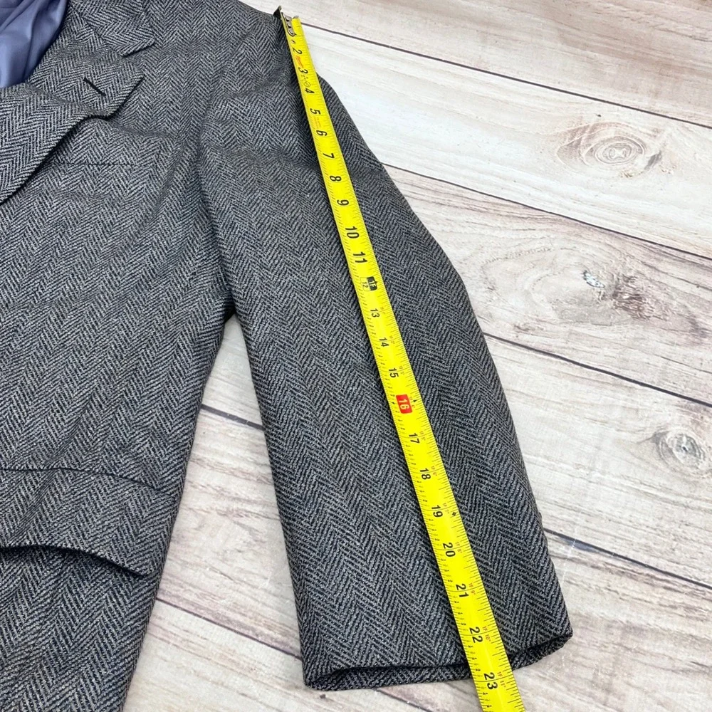 Hickey Freeman The Boardroom Sport Coat Blazer 100%Pure Wool Herringbone Gray 46