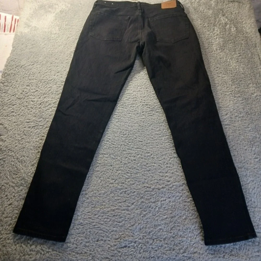 Abercrombie & Fitch athletic fit