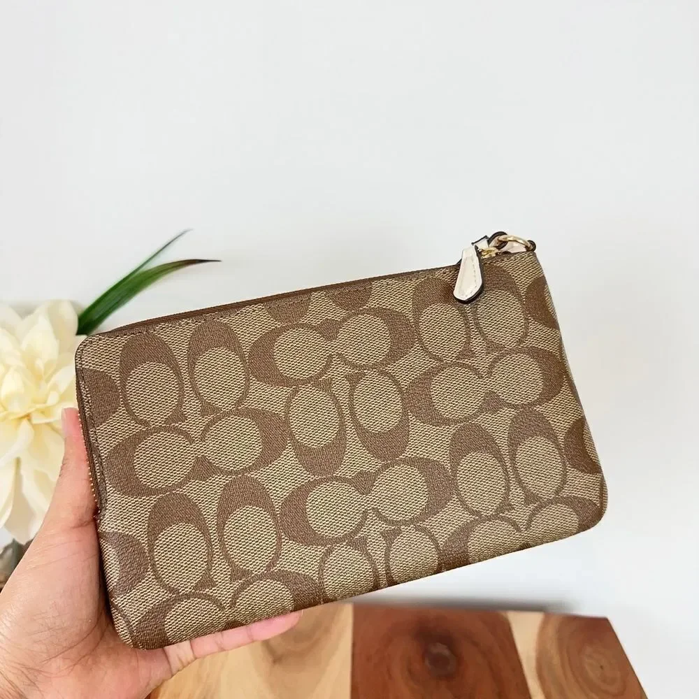 Coach nwt double