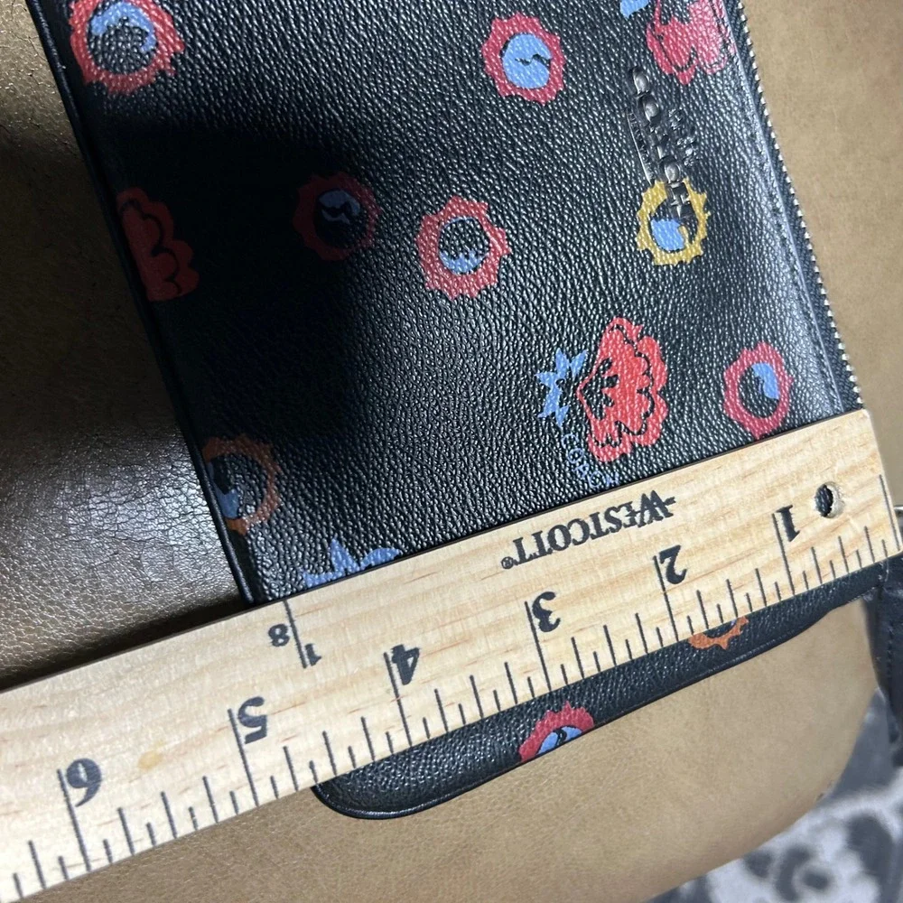Coach polished interior slots