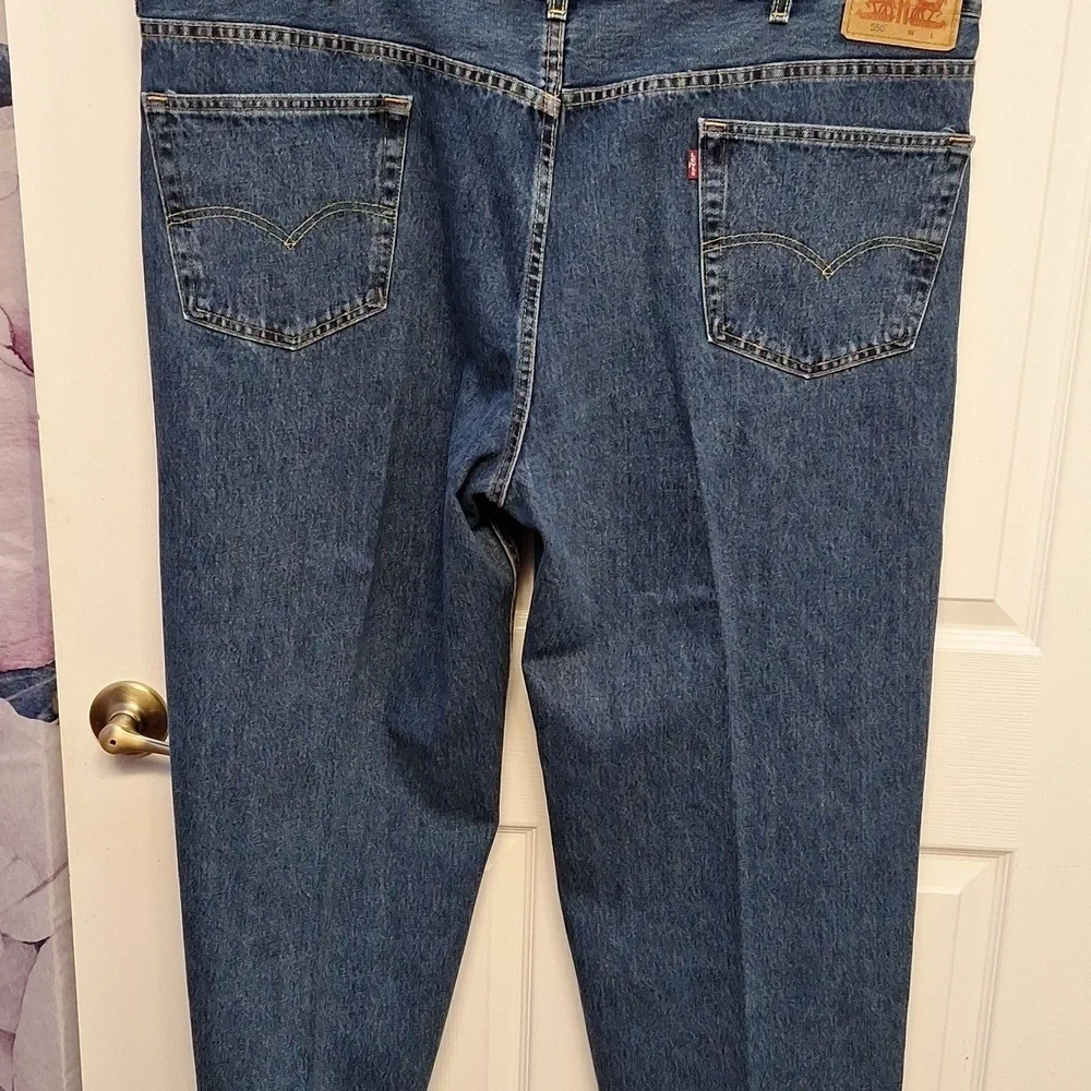 Levis waist 48