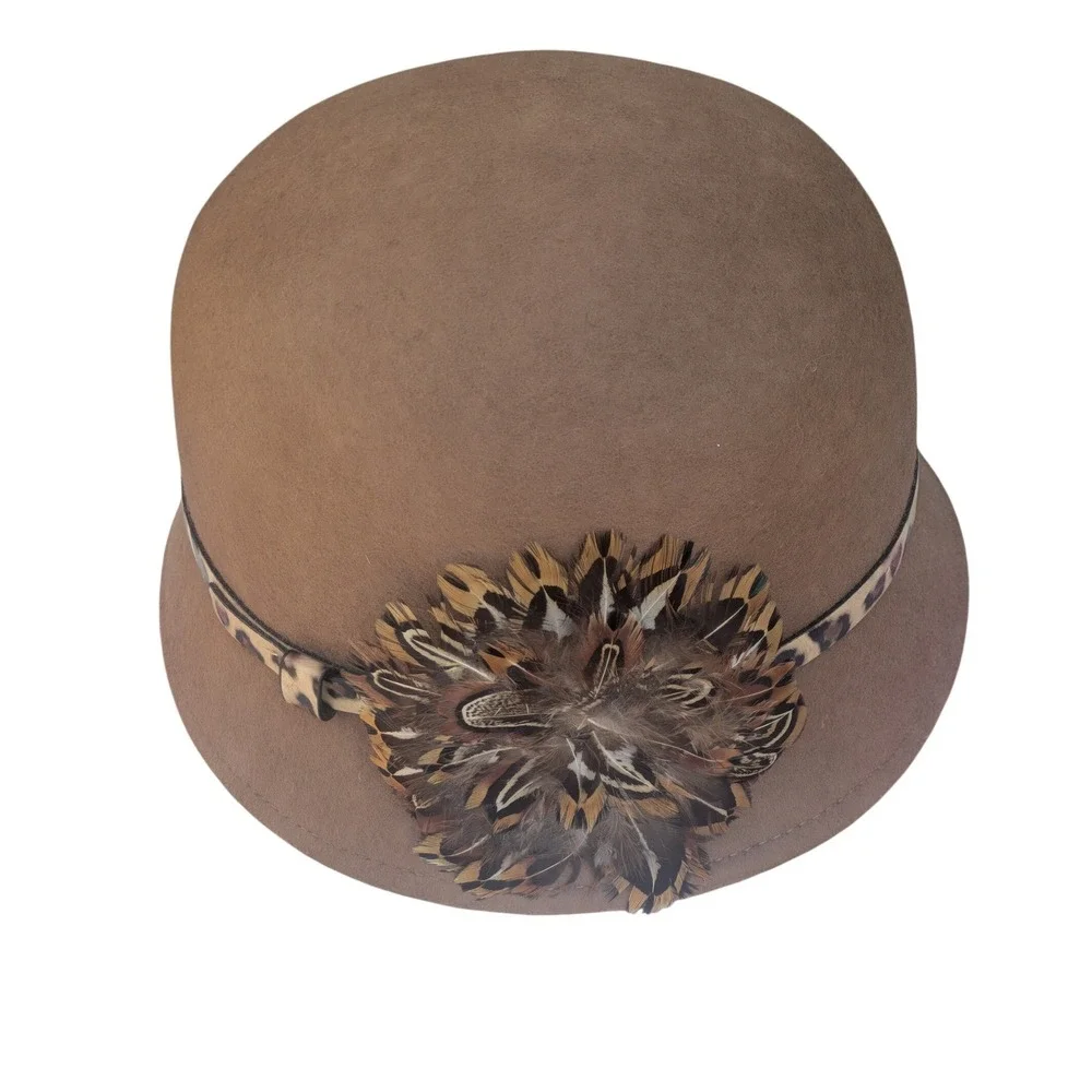 N/A elegant cloche