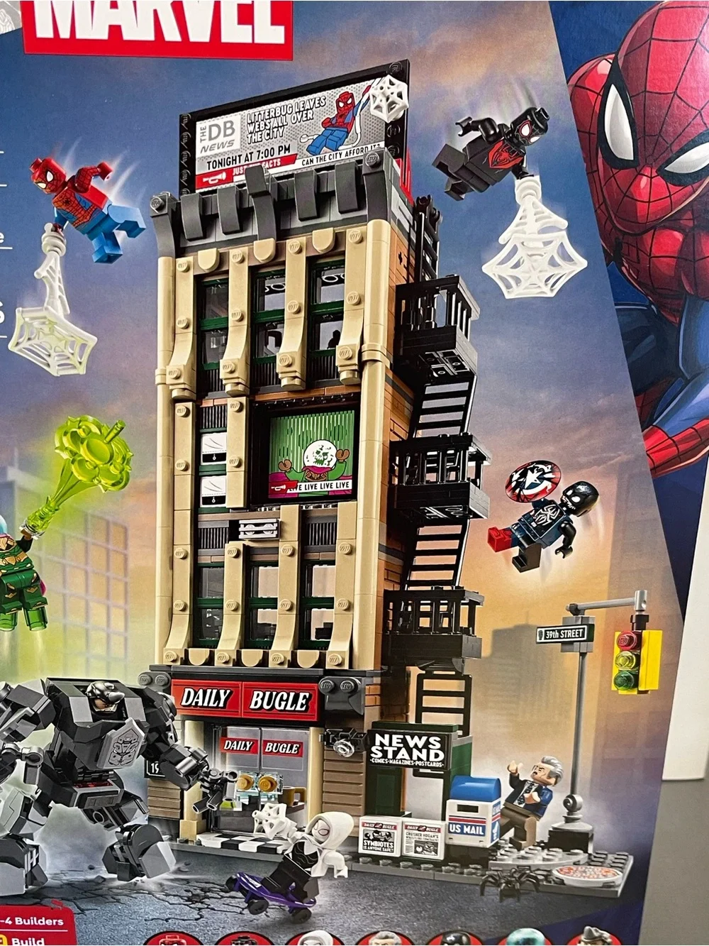 LEGO Marvel Spider-Man Daily Bugle Building Set - 76342 - Tan, Black, Red NIP