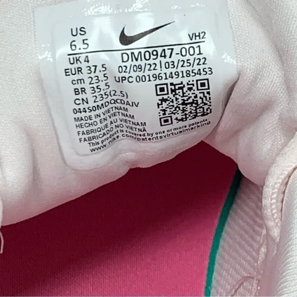Nike nike~women’s~renew season