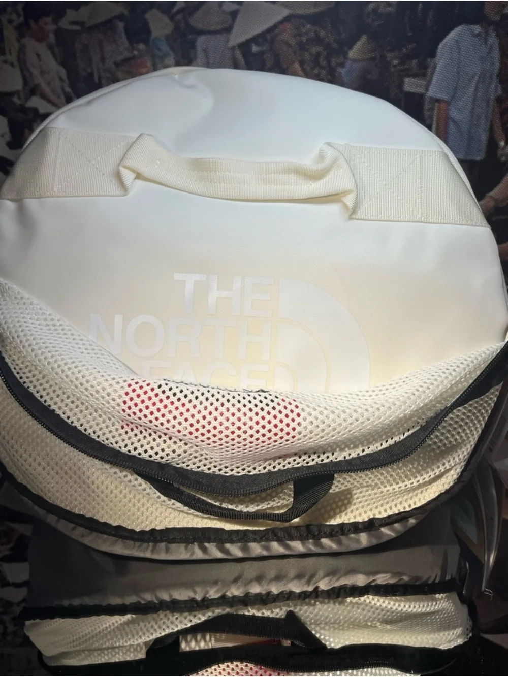 The North Face Base Camp Duffel-Medium / 71L White Dune/TNF