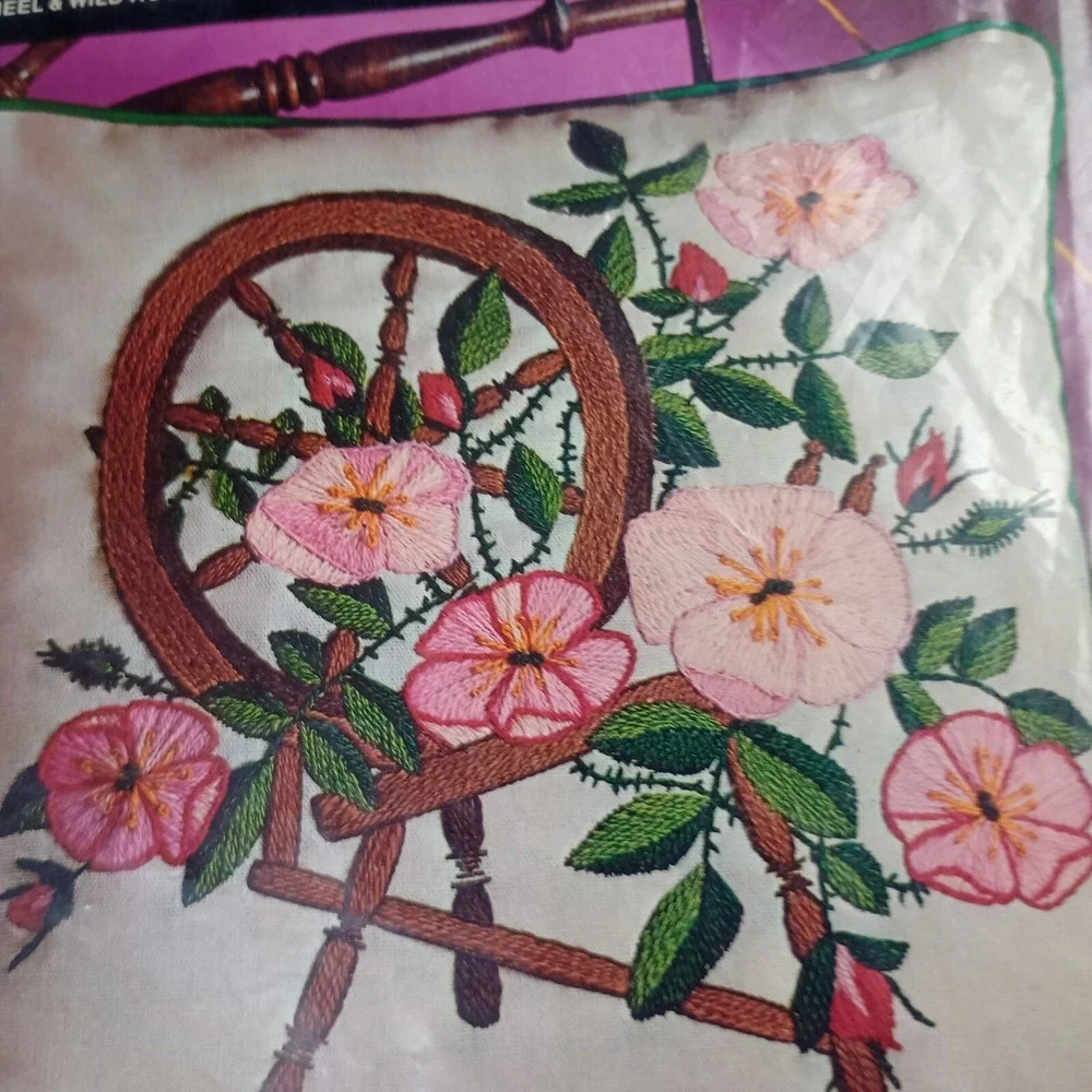 Avon Spinning Wheel Wild Roses‎ Pillow Crewel Embroidery Creative Needlecraft