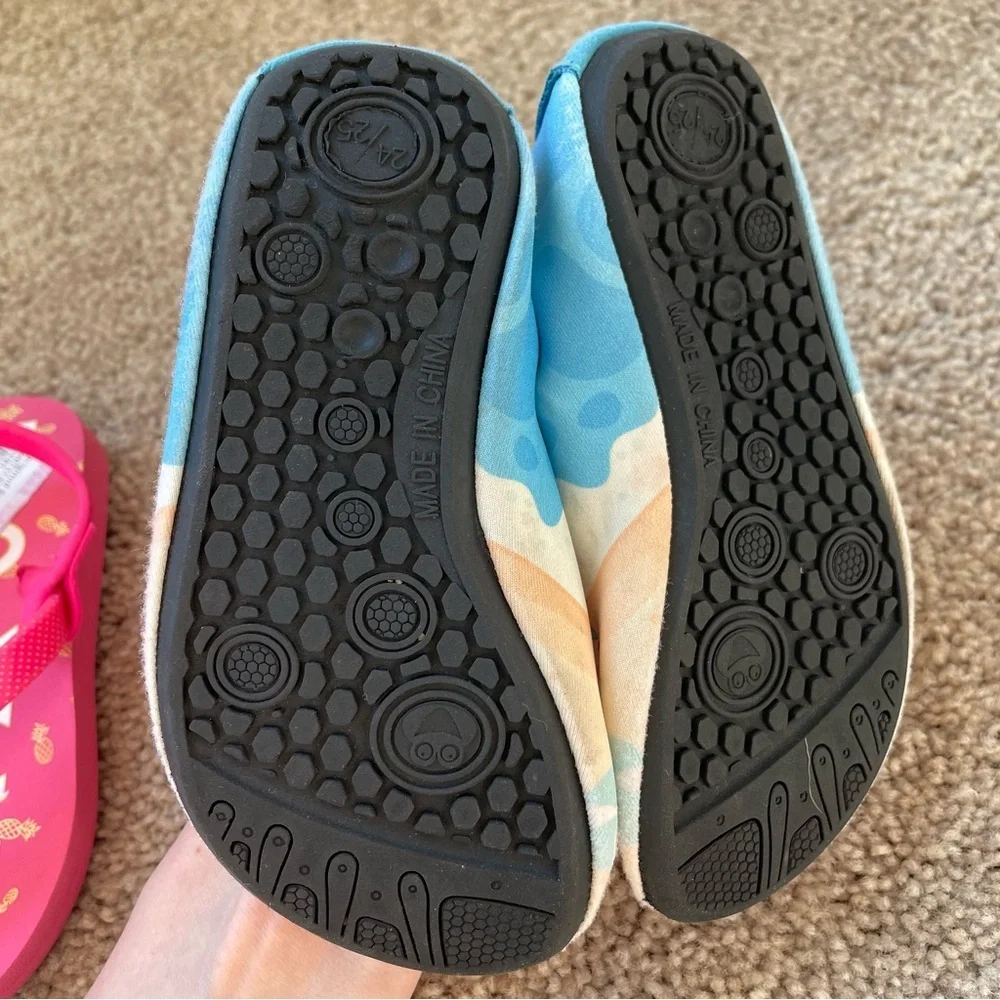 Kids Bundle Summer Water Shoes Little Girl 8 Roxy Sandals Beach Play Outdoors