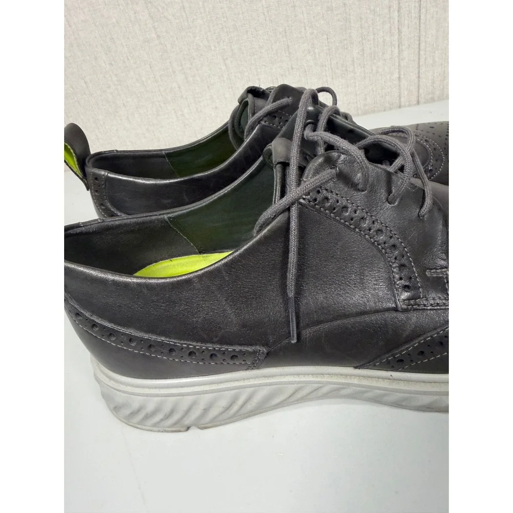 ECCO ST1 Hybrid Lite Brogue Loafers Mens 9 Black Leather Dress Casual