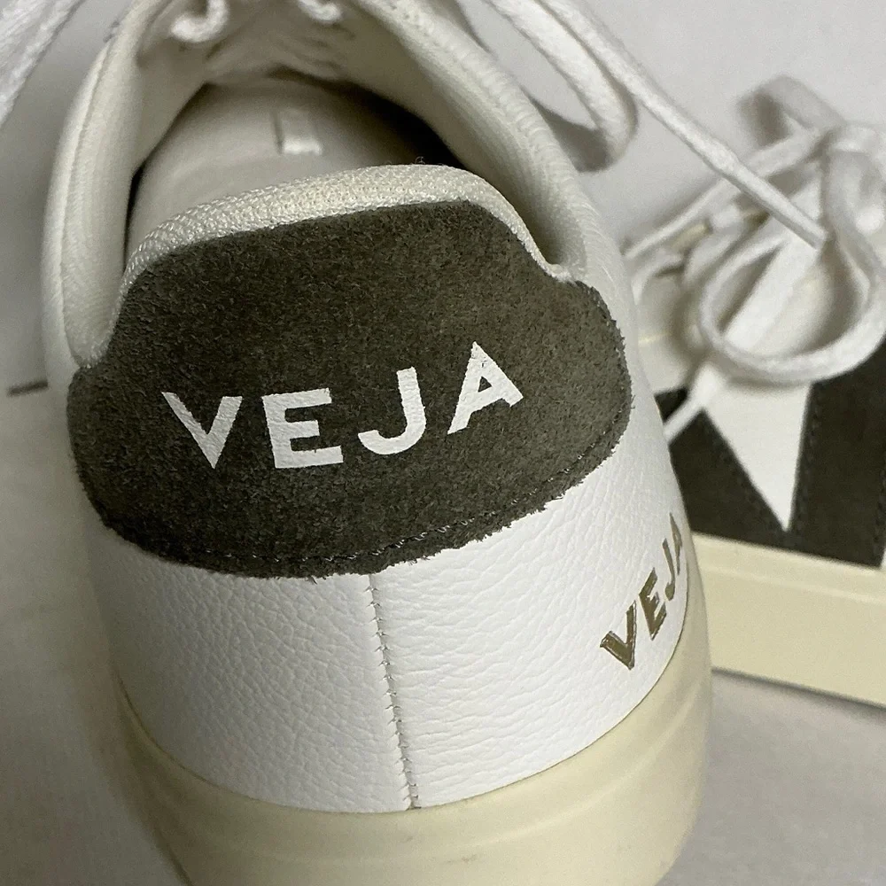 Veja classic minimalist