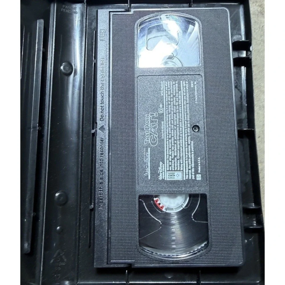 That Darn Cat! VHS Disney Clamshell Hayley Mills