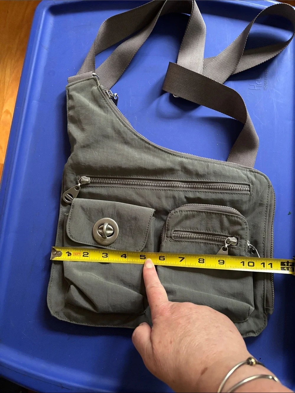 Baggallini functional olive