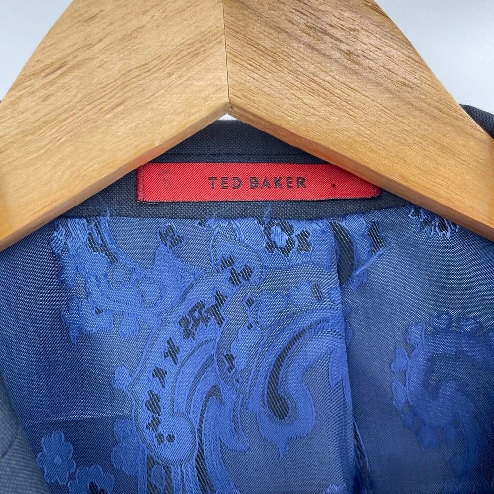 Ted Baker armpit 26