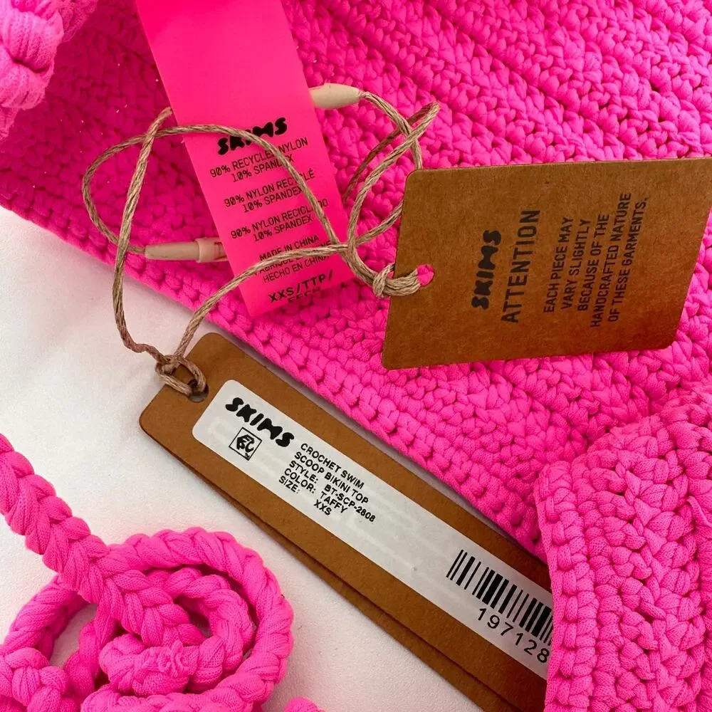 SKIMS Taffy PINK Women's Crochet Swim Scoop Bikini Top NWT Size XXS