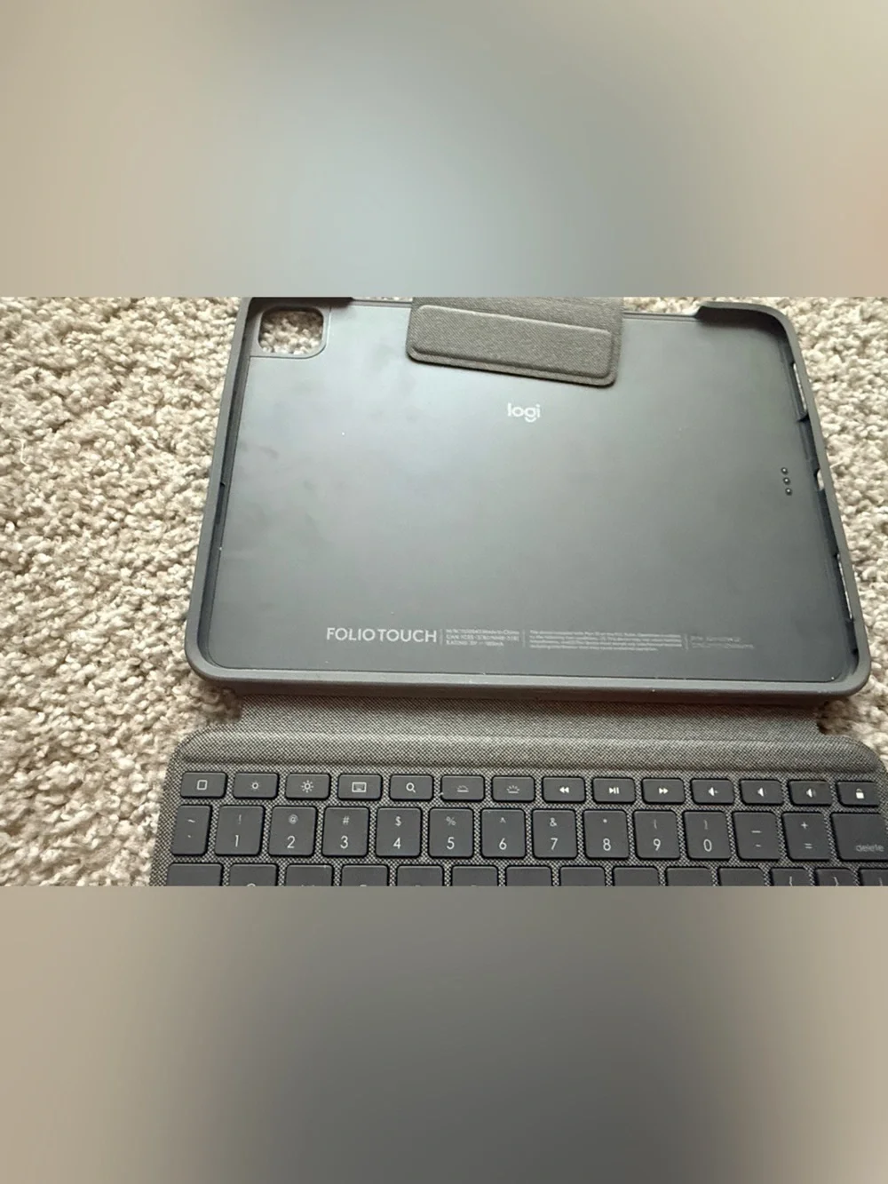 Logitech protective tablet