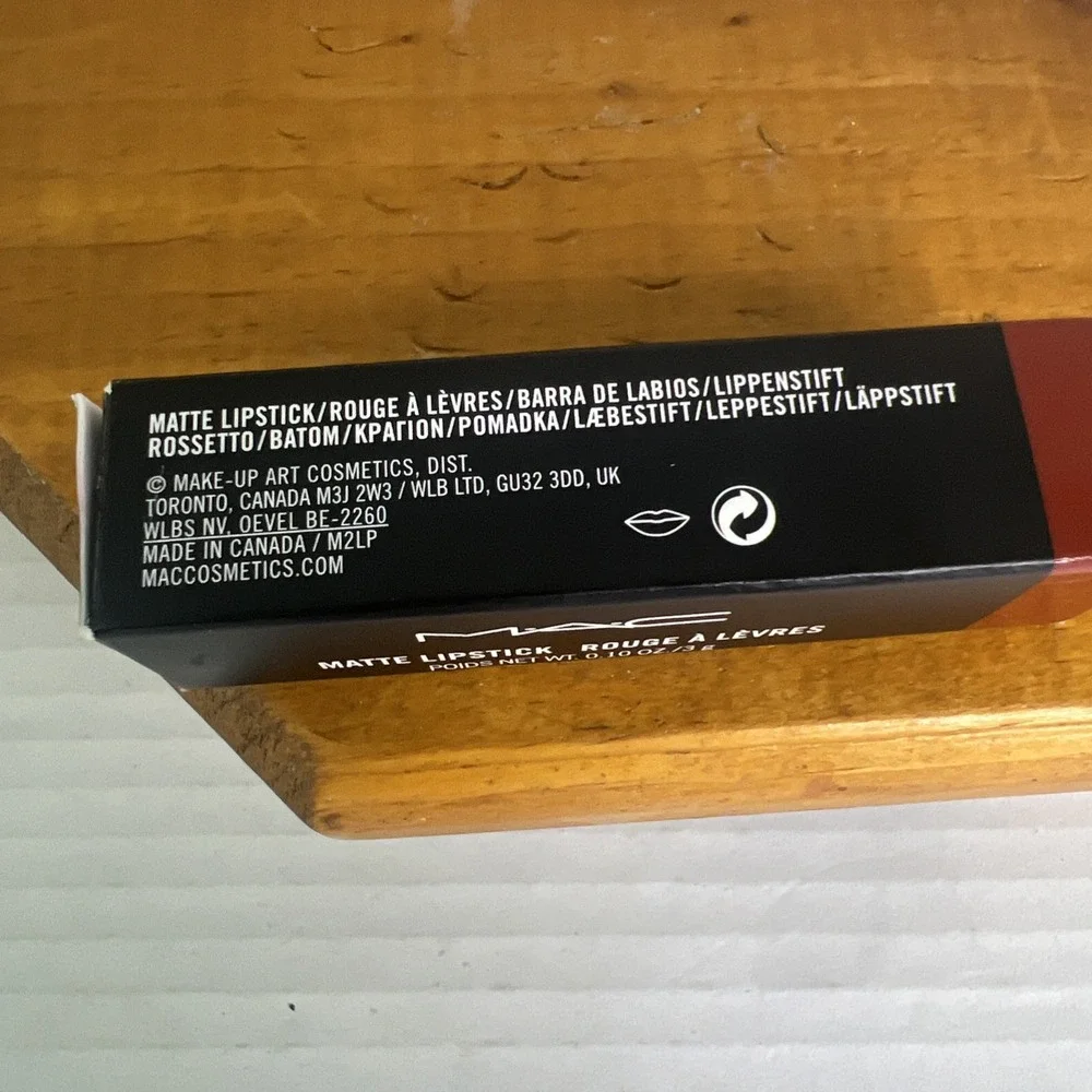 MAC Cosmetics 10 602