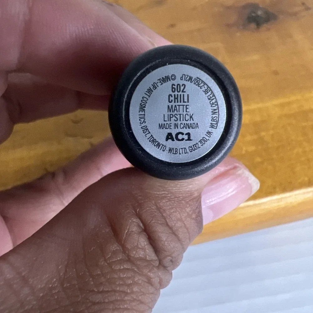 MAC Cosmetics full 602