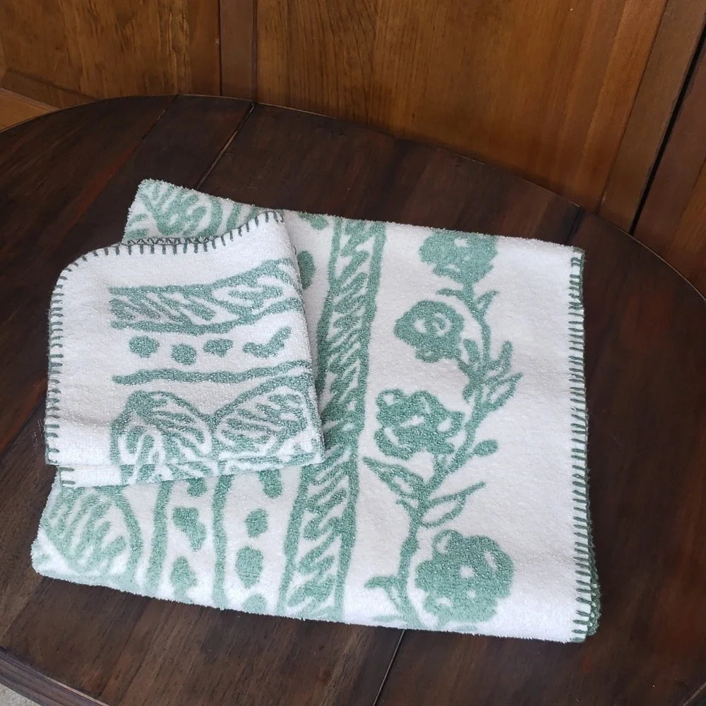 Vintage Bath Towel Wash Cloth Set