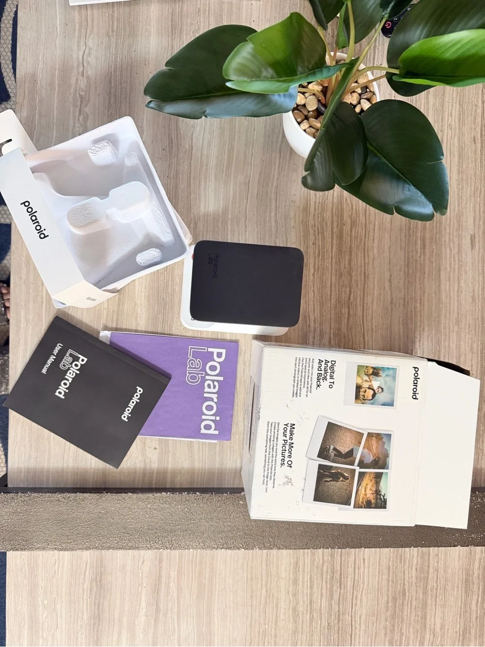 Polaroid compact instant
