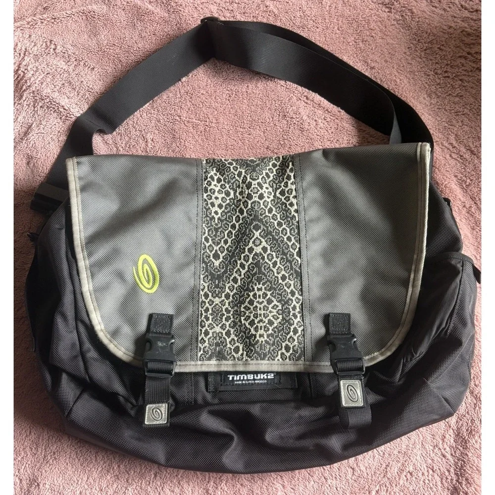Vintage Timbuk2 Black Gray Rare Design Large Messenger Carry Bag-See Description