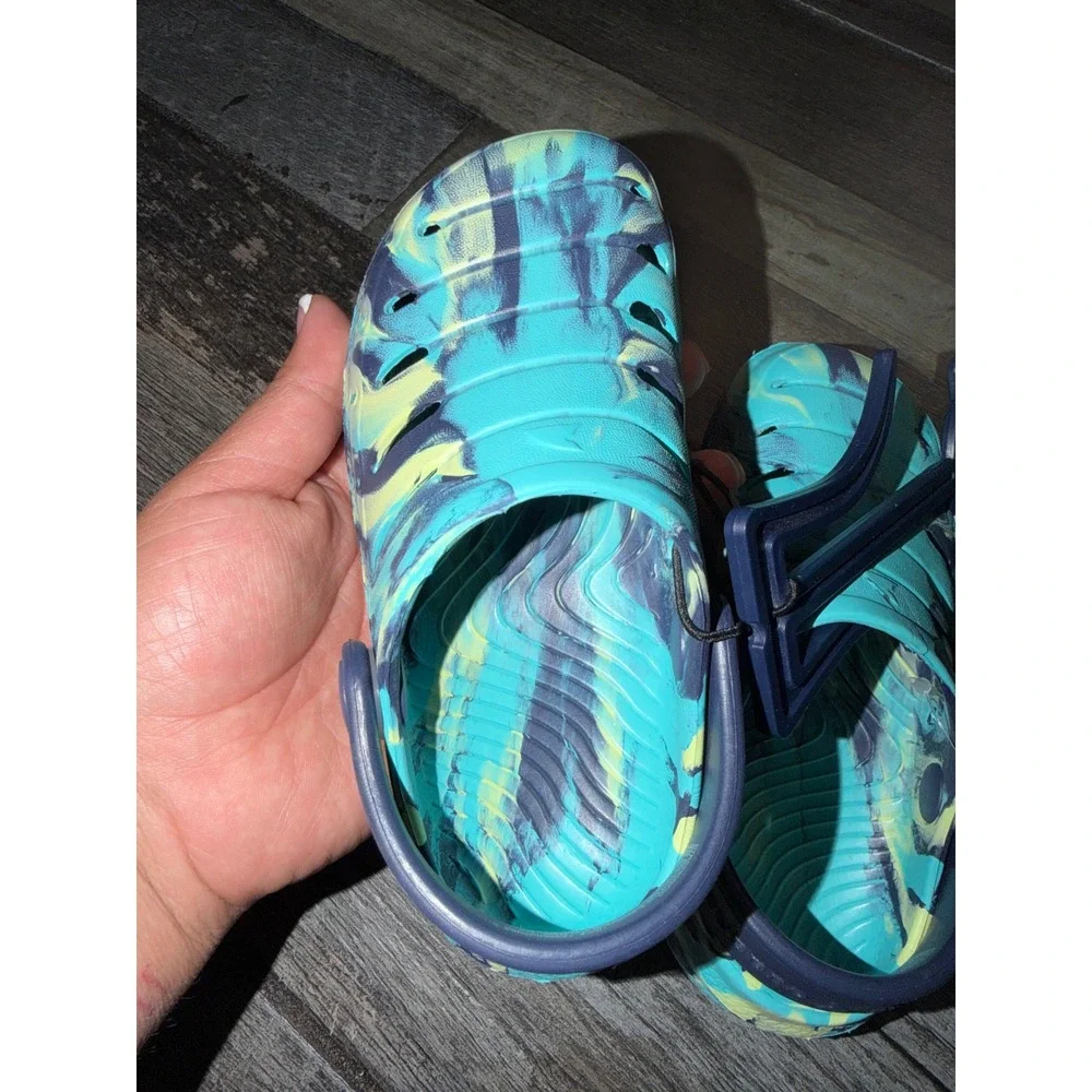 Boy clogs size 8