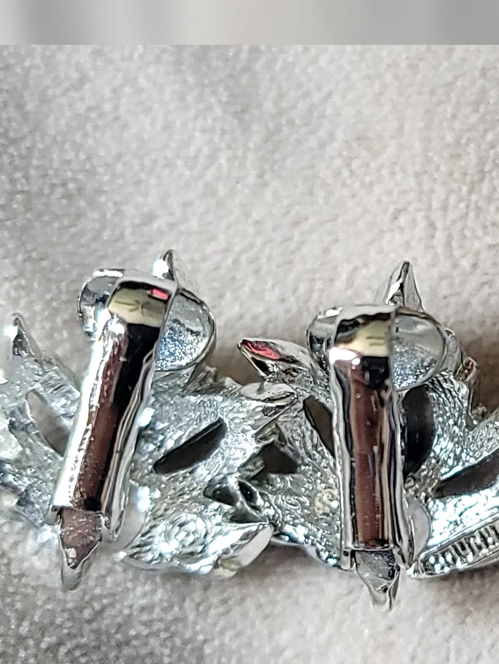 Vtg BOUCHER Clip Earrings Silvertone Rhinestone Leaf Signed (Rhodium Plating)