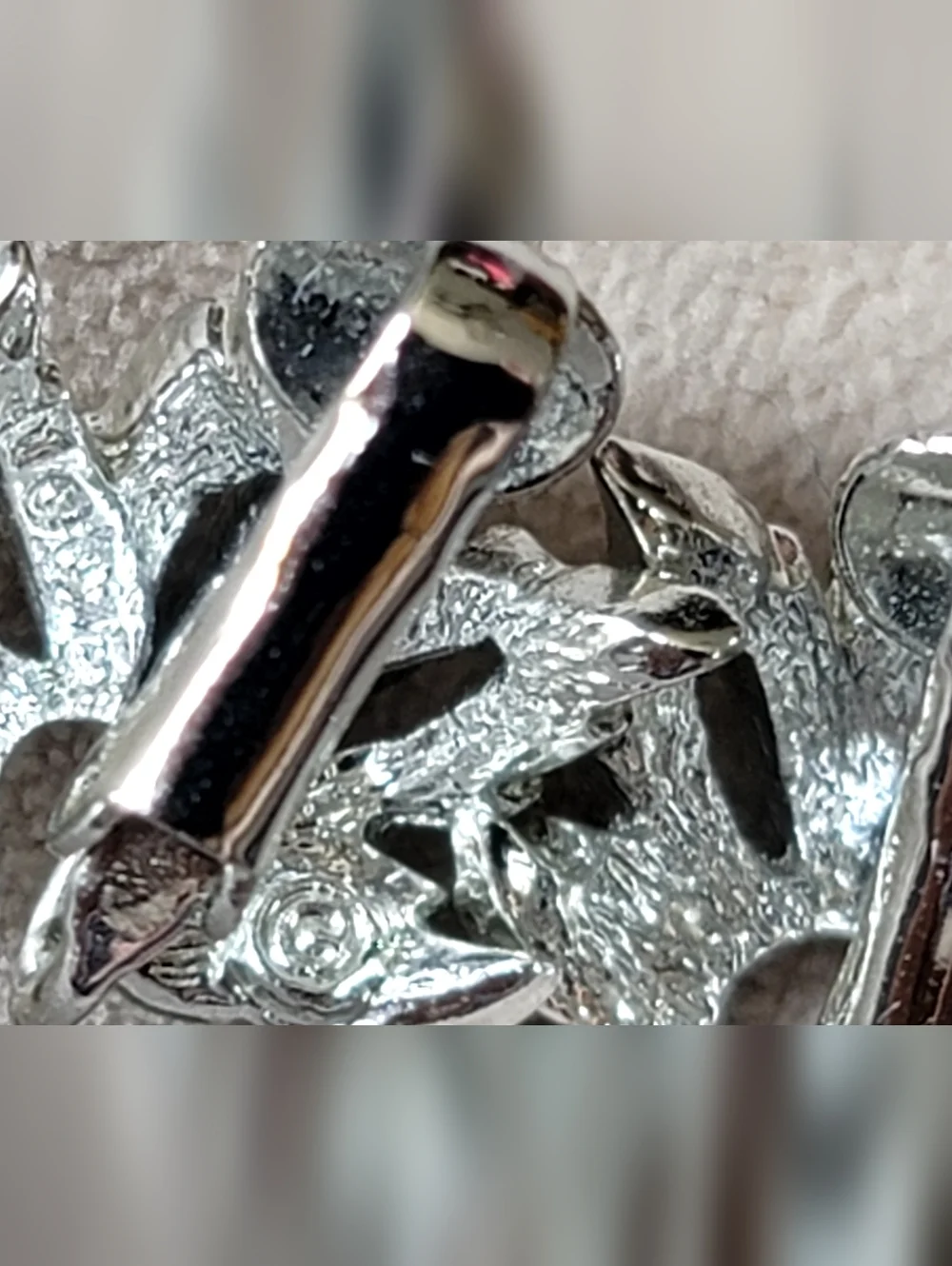 Vtg BOUCHER Clip Earrings Silvertone Rhinestone Leaf Signed (Rhodium Plating)