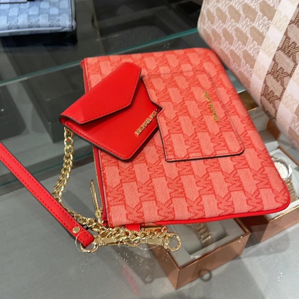 MICHAEL KORS JET SET ITEM LG 2 in 1 CARD CASE & WRISTLET Dark Sangria