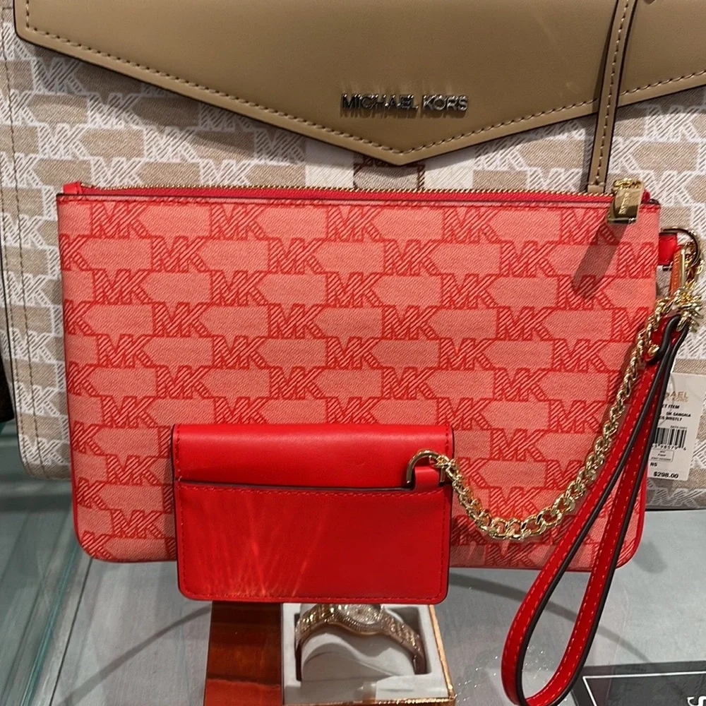 MICHAEL KORS JET SET ITEM LG 2 in 1 CARD CASE & WRISTLET Dark Sangria