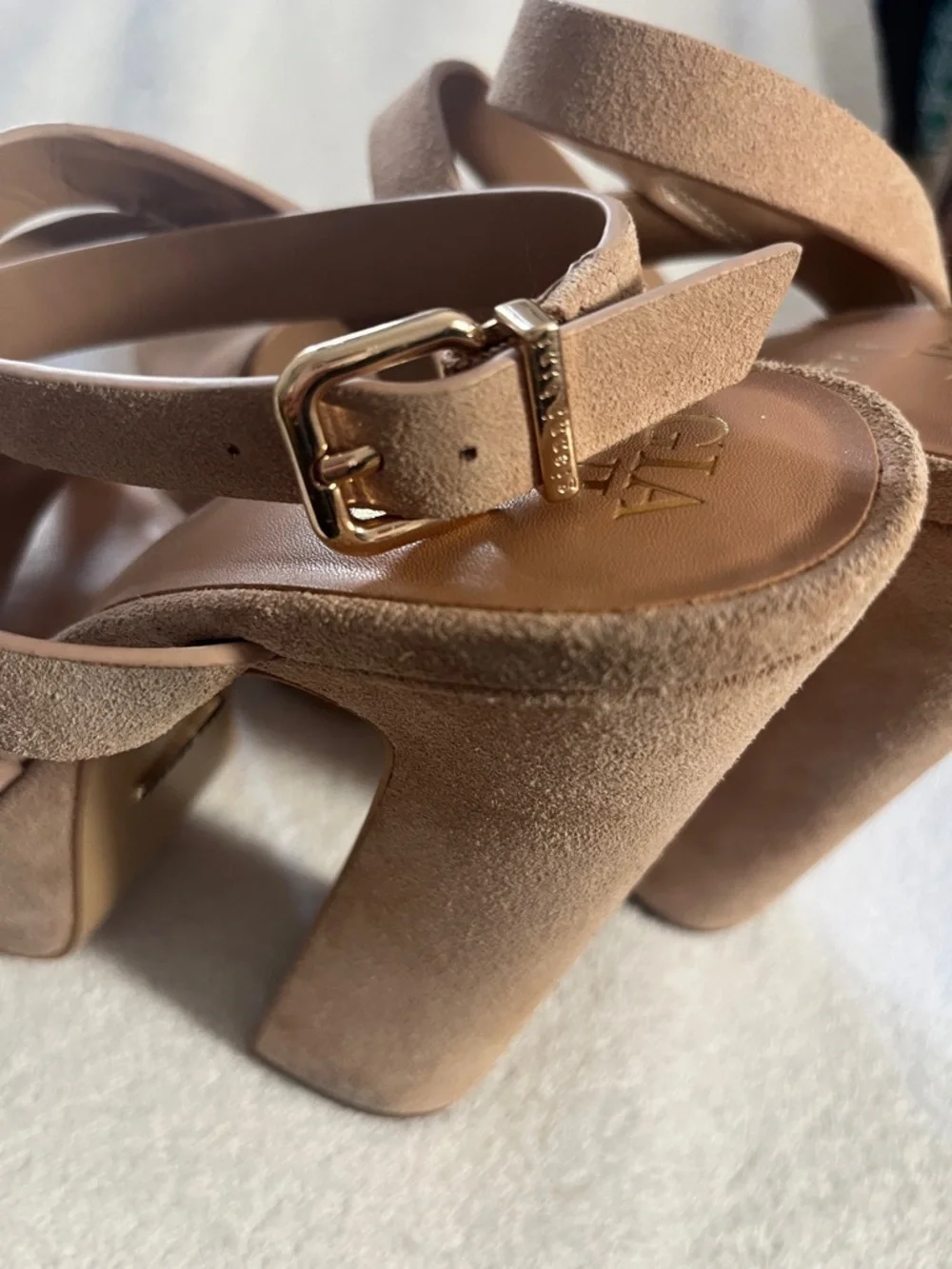 Gianni Bini suede platform