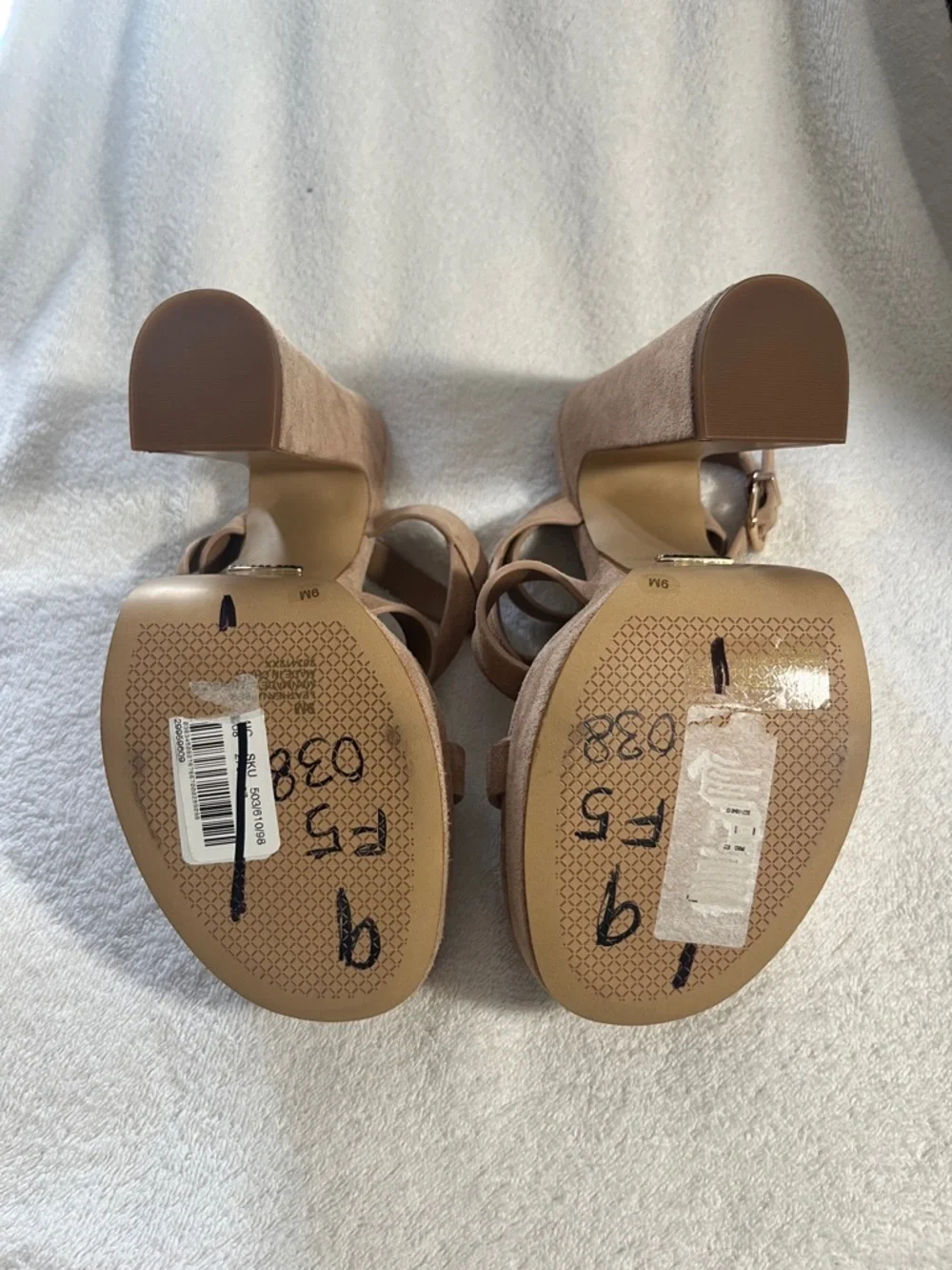 Gianni Bini suede platform