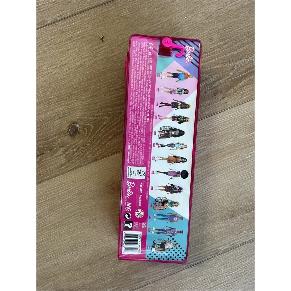 Barbie fashionistas doll