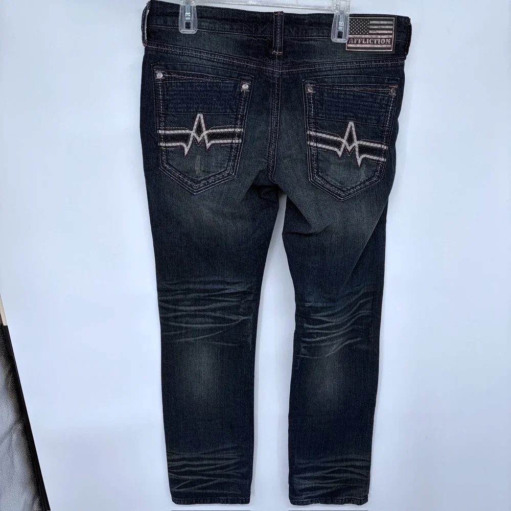 Affliction tag size